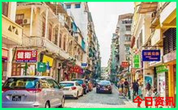 八月去新疆旅游合适吗